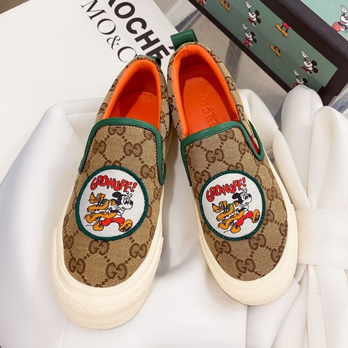 구찌×디즈니 콜라보 슬립온