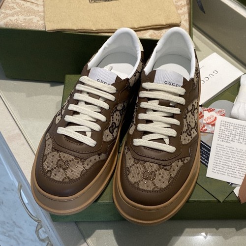 구찌×청키 B 스니커즈