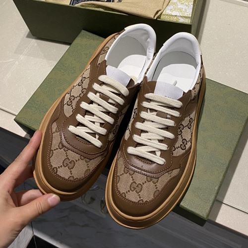 구찌×청키 B 스니커즈