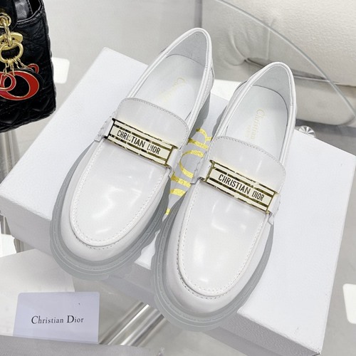 디올 브러쉬드 코드 로퍼