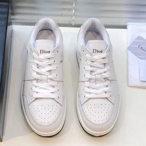 디올 스니커즈