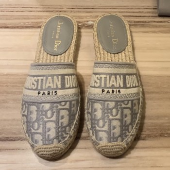 디올 오블리크 에스파듀 블로퍼