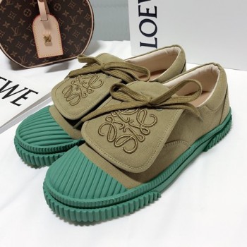 로에베 스니커즈