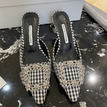 마놀로 블라닉 뮬,블로퍼