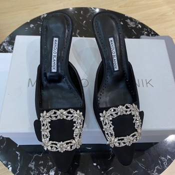 마놀로 블라닉 뮬,블로퍼