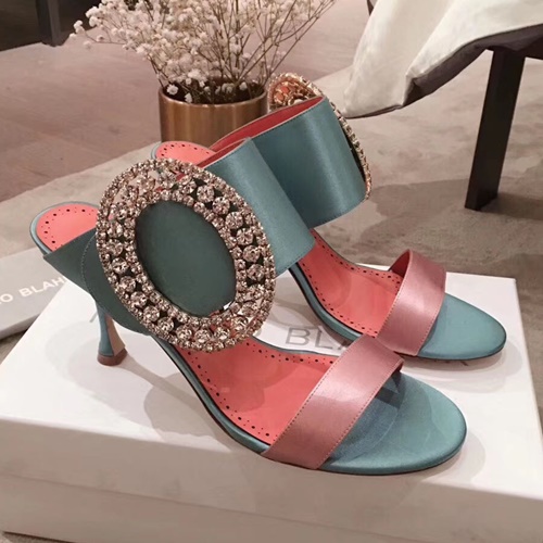 마놀로 블라닉 새틴 스와로브스키 샌들힐