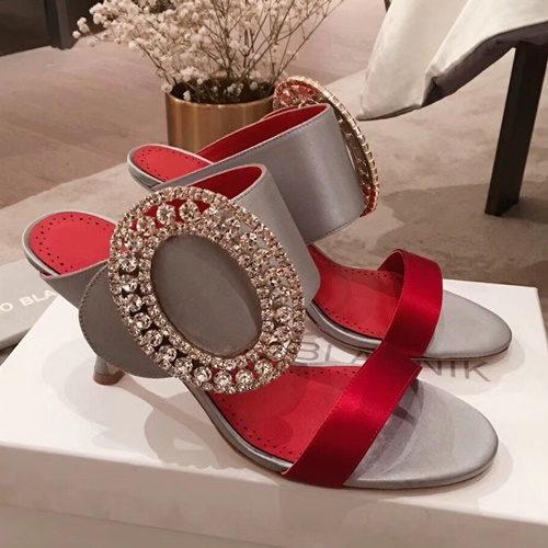 마놀로 블라닉 새틴 스와로브스키 샌들힐