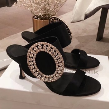 마놀로 블라닉 새틴 스와로브스키 샌들힐