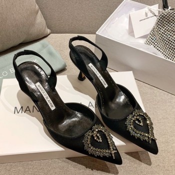 마놀로 블라닉 새틴 스와로브스키 샌들힐