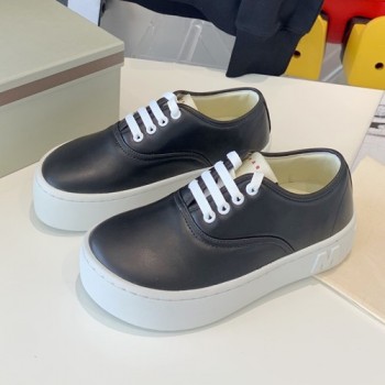 마르니 스니커즈