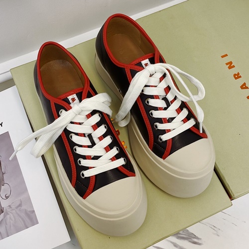 마르니 파블로 스니커즈