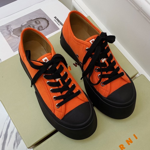 마르니 파블로 스니커즈