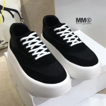 메종 마르지엘라 MM6 로우탑 스니커즈