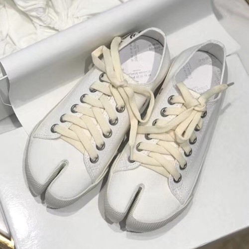 메종 마르지엘라 타비 스니커즈