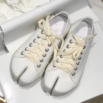 메종 마르지엘라 타비 스니커즈