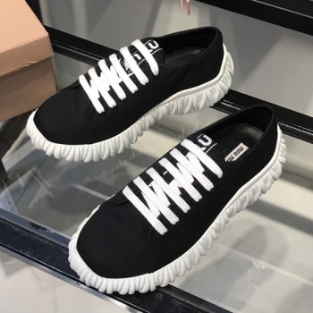 미우미우 로우탑 스니커즈