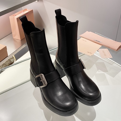 미우미우 앵클부츠