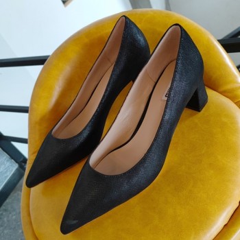 미우미우 펌프스