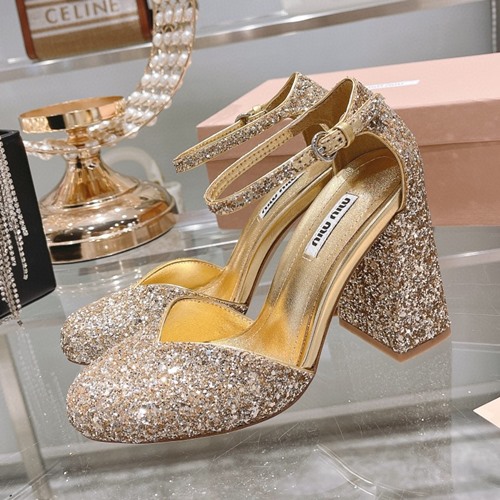 미우미우 펌프스힐