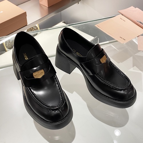 미우미우 페니 힐 로퍼