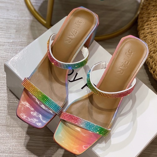 바이 파 샌들힐