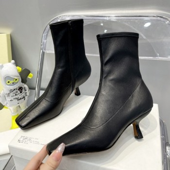 바이 파 앵클부츠