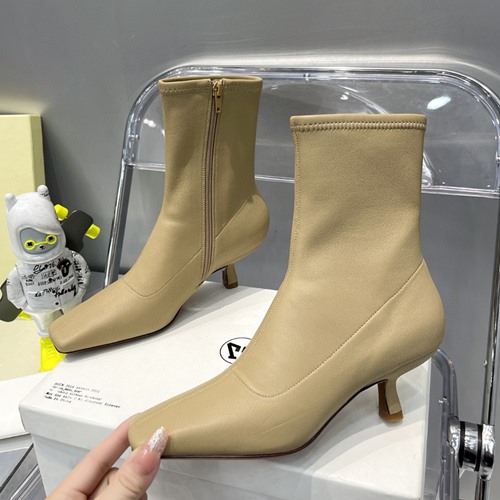 바이 파 앵클부츠