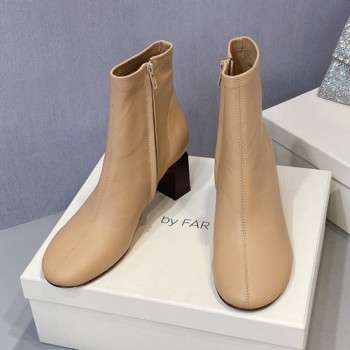 바이 파 앵클부츠