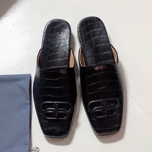 발렌시아가 BB로고 블로퍼