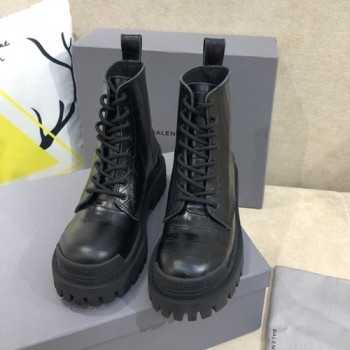 발렌시아가 레이스업 부츠