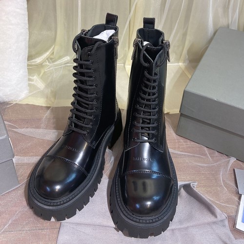 발렌시아가 레이스업 부츠