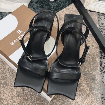 발렌시아가 샌들힐