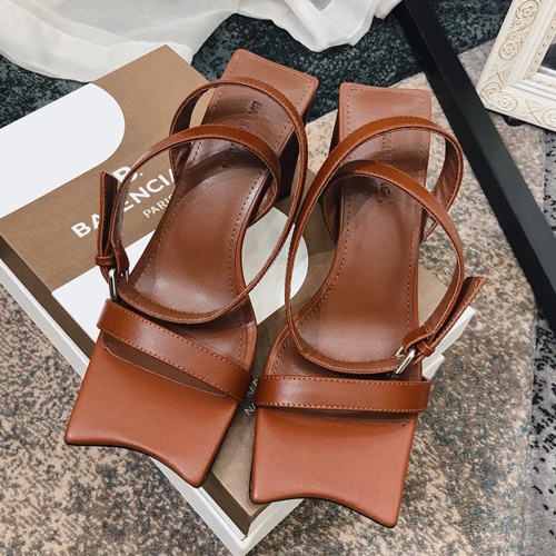 발렌시아가 샌들힐