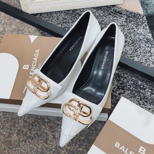 발렌시아가 스퀘어 나이프 BB 펌프스힐