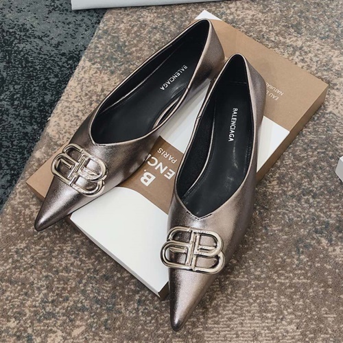 발렌시아가 스퀘어 나이프 BB 플랫슈즈