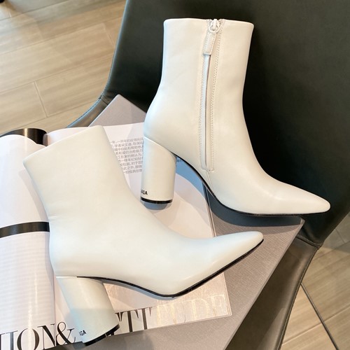 발렌시아가 앵클부츠