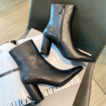 발렌시아가 앵클부츠