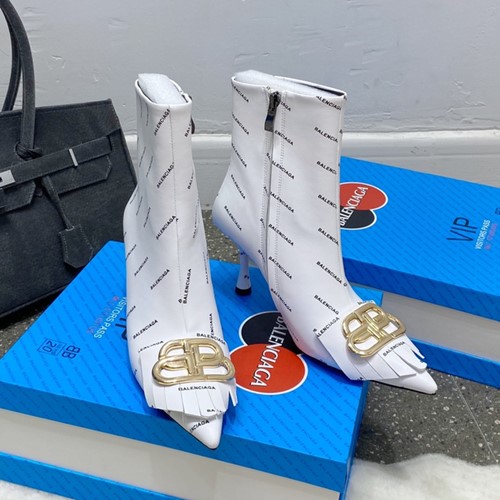 발렌시아가 앵클부츠