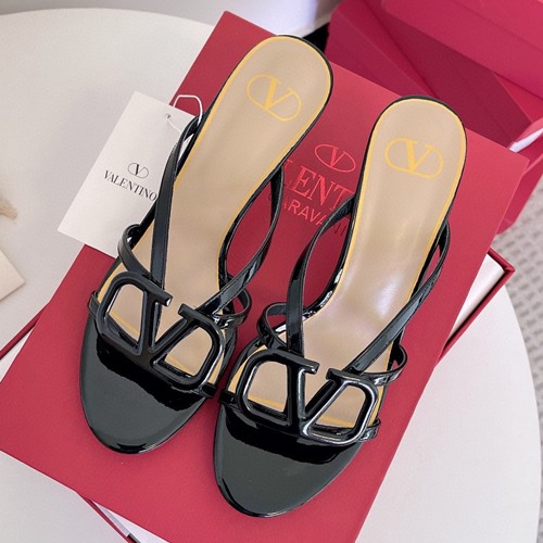 발렌티노 V로고 뮬