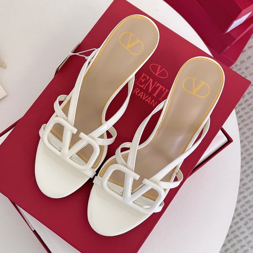 발렌티노 V로고 뮬