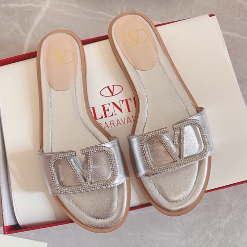 발렌티노 V로고 뮬