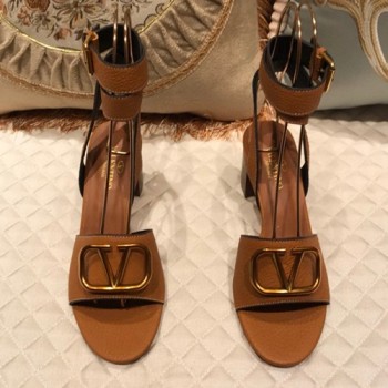 발렌티노 V로고 샌들힐