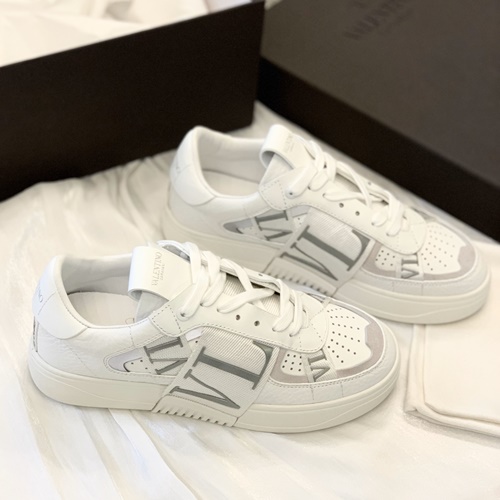 발렌티노 가라바니 VLTN 남.여 스니커즈