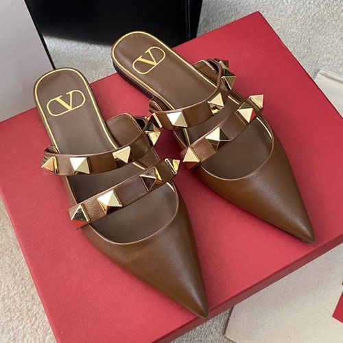 발렌티노 락스터드 뮬