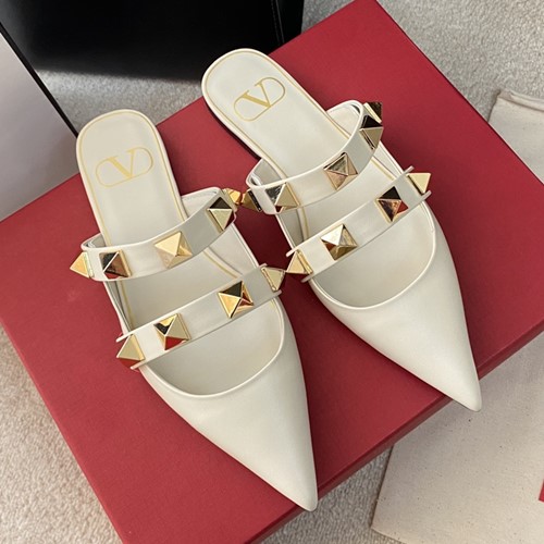 발렌티노 락스터드 뮬