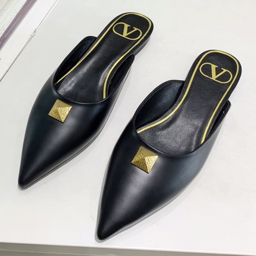 발렌티노 락스터드 뮬