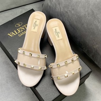 발렌티노 락스터드 뮬