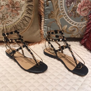 발렌티노 락스터드 스트랩 샌들