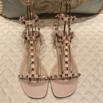 발렌티노 락스터드 스트랩 샌들