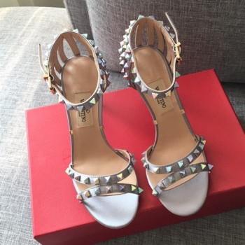 발렌티노 락스터드 스트랩 샌들힐